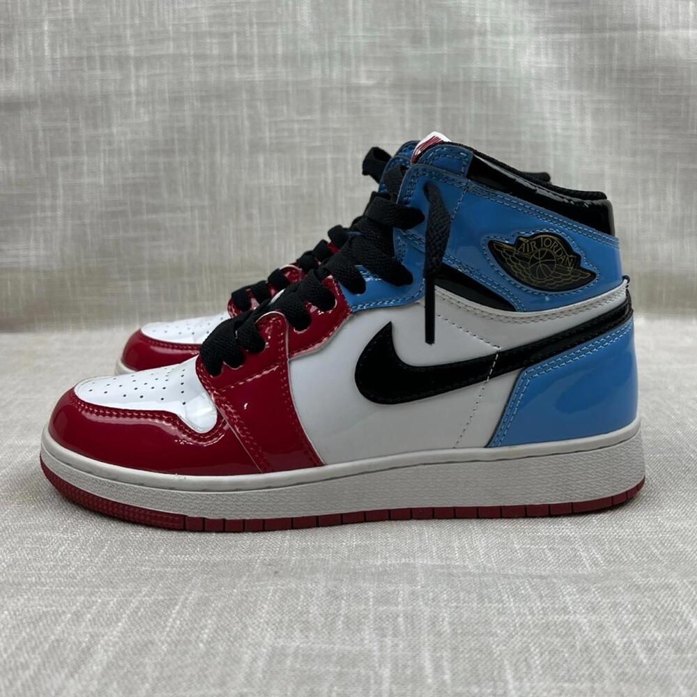 Nike Air Jordan 1 Retro‎ High Fearless UNC Chicago Size 5Y